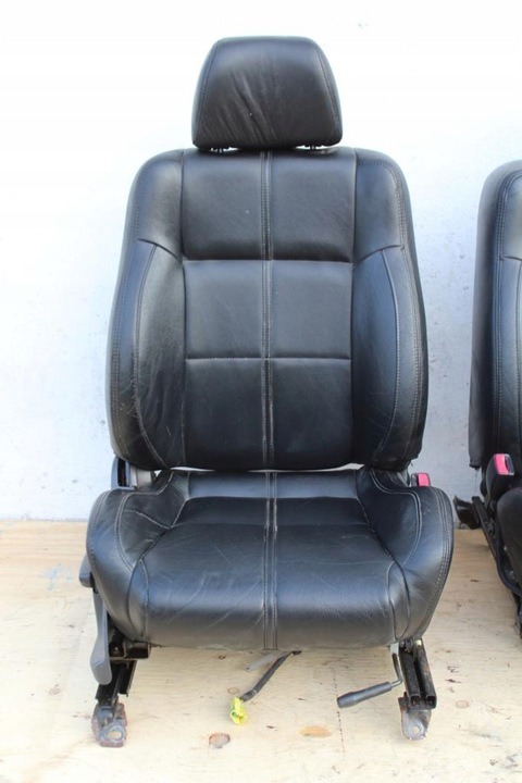 2002-2007 Subaru Impreza Black Leather /Seats/Pair - Image 2